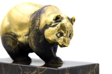 Lade das Bild in den Galerie-Viewer, Panda Bär - Skulptur aus Bronze, Marmor Sockel
